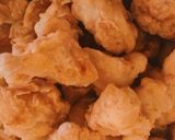 Foto langkah ke 3 dari resep Rice Bowl Ayam Cabe Garam dengan Scramble Egg.