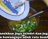 Foto langkah ke 1 dari resep Resep Cara Memasak Telur Dadar Khas Padang ENAK.