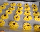 Foto langkah ke 5 dari resep Kue semprit jadul.