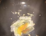 Foto langkah ke 3 dari resep Tumis timun telor.