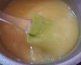 A picture of step 12 of Shop-style lemon cream.