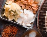 Foto langkah ke 4 dari resep Cemilan sehat dan segar : Rujak asinan serut.