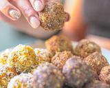 Foto del paso 2 de la receta: Bolitas energéticas 3 versiones con 3 ingredientes