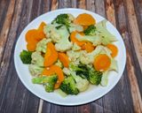 Foto langkah ke 4 dari resep Cha Brokoli Kembang Kol Wortel.
