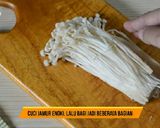Foto langkah ke 1 dari resep Jamur Enoki Goreng Crispy.