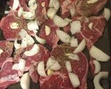 Foto del paso 1 de la receta: Carne a la cerveza con ensalada y puré