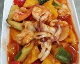 รูปขั้นตอนการทำที่ 4 ของ เปรี้ยวหวาน กุ้ง หมึก