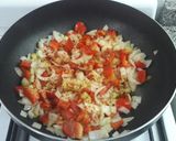 Foto del paso 4 de la receta: Lentejas salteadas, con verduras, panceta (y salchichas)