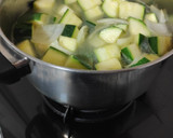 Foto del paso 3 de la receta: Crema de Calabacín