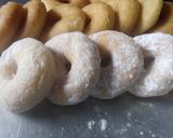 Foto langkah ke 5 dari resep Donat Menul Empuk😋.