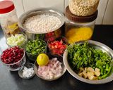 A picture of step 1 of Diet Bhel.
