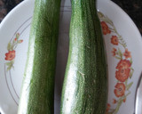 जुकिनी की सब्जी (zucchini ki sabzi recipe in Hindi) रेसिपी चरण 1 फोटो