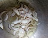 A picture of step 3 of Chicken Qorma.