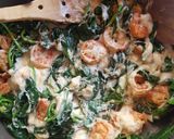 Foto del paso 6 de la receta: Pasta con camarones a la florentina