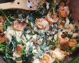 Foto del paso 6 de la receta: Pasta con camarones a la florentina