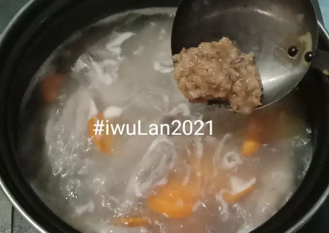 Langkah-langkah untuk membuat Resep Sup Ceker Ayam Rumahan