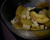 Foto langkah ke 6 dari resep Mashed Potatoes with Sausage n meatball Black Pepper.