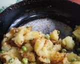 A picture of step 2 of Aloo Samosa.