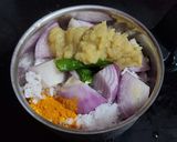A picture of step 2 of Goan Style Pomfret Curry.