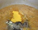 A picture of step 2 of Chicken Curry/Gravy.