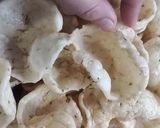Foto langkah ke 12 dari resep Kerupuk sisa nasi.