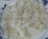 Foto del paso 1 de la receta: Bacalao a bras fácil (con patatas paja de bolsa)