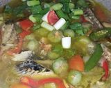 Foto langkah ke 4 dari resep Pindang Serani Ikan + Belimbing Wuluh.