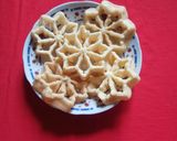 Foto langkah ke 1 dari resep 4. Kue kembang goyang wijen renyah anti gagal.