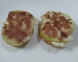 Foto del paso 9 de la receta: Crostinis de jamón serrano, pera y miel