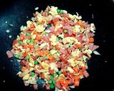 รูปขั้นตอนการทำที่ 3 ของ 🍍ข้าวผัดสับปะรด🍍(Pineapple Fried Rice)🍍khao pad sapparod🍍