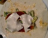 Une image de l'étape 5 de Wraps au poulet pané et fromage.