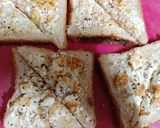 A picture of step 3 of Paneer Garlic Toast.