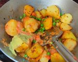 মটরশুঁটি দিয়ে নিরামিষ আলুর দম(niramish aloor dum recipe in Bengali) রেসিপির ধাপ 4 ছবি