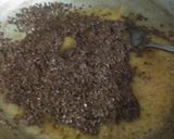 A picture of step 3 of Flexseeds chiki.