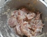 A picture of step 1 of Chilli Chicken.
