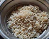 A picture of step 2 of Maggi noodles mix vegetables Chinese Hakka noodles style.