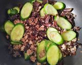 青瓜木耳炒肉碎的食譜步驟4照片