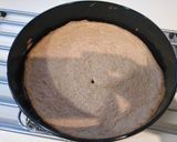 Foto del paso 4 de la receta Tarta de mousse de frambuesa y mango y bizcocho de pistachos