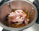 Foto del paso 4 de la receta: Lomo con col estilo oriente