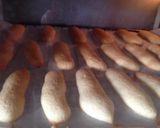 Hình bước làm 4 của món Lady Fingers (Bánh Sampa)