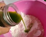 Foto langkah ke 3 dari resep Kue Putu Bambu (Menggunakan Cetakan Daun Pisang).