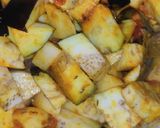 A picture of step 3 of Aloo bengan ki sabziz.