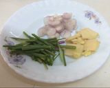 A picture of step 4 of Stew boneless chicken breast with 3 cups sauce.