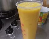 Foto del paso 2 de la receta: Licuado de mango🥭y manzana🍏verde🧃🥤🍹