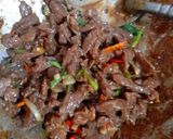 Foto langkah ke 4 dari resep Tumis daging sapi.