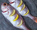 Foto del paso 2 de la receta: Besugos al horno con patatas, infusionados con aceite de tomillo