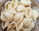 A picture of step 3 of Chicken & Cheese Pasta Shells.