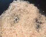 Foto del paso 2 de la receta: Arroz cremoso con espinacas y queso enmental