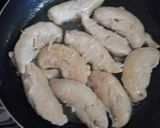 Foto del paso 5 de la receta: Filetillos de pollo con crema de champiñones y Quinoa