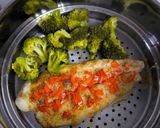 Gambar langkah 4 resipi Healthy Steamed Cod with Broccoli.